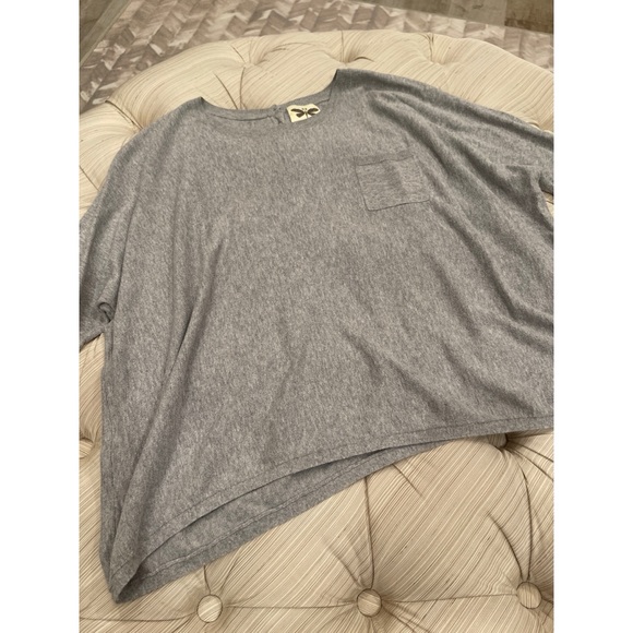 Dragonfly Lightweight Batwing 3/4 Sleeve Sweater - Picture 10 of 11